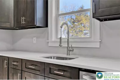 416 W Mountain Avenue, Pen Argyl, PA 18072 - Photo 6