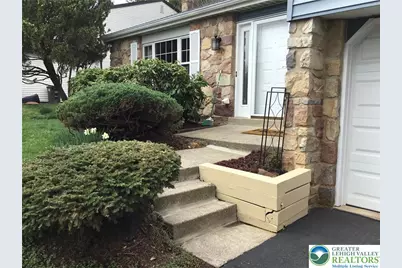 3605 Chalmette Road, South Whitehall Township, PA 18104 - Photo 2