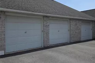 4621 Willow Ln, Lower Nazareth Twp, PA 18064 - Photo 4