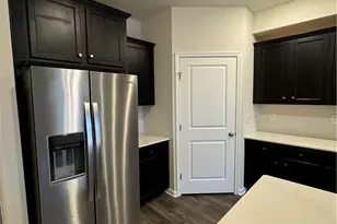 1085 Turnstone Dr, Upper Macungie Township, PA 18051 - Photo 12