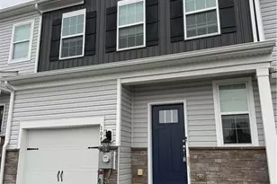 1085 Turnstone Dr, Upper Macungie Township, PA 18051 - Photo 2