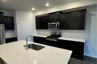 1085 Turnstone Dr, Upper Macungie Township, PA 18051 - Photo 8