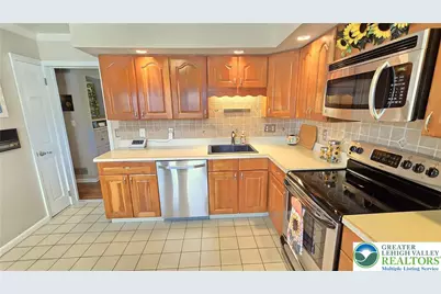 194 Springhouse Road, Allentown City, PA 18104 - Photo 4