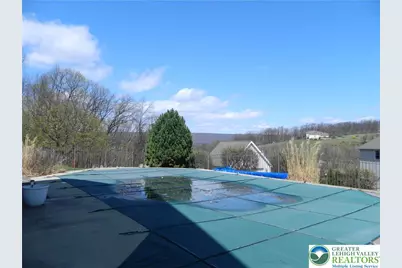 735 Stone Hill Drive, Lehigh Township, PA 18088 - Photo 8