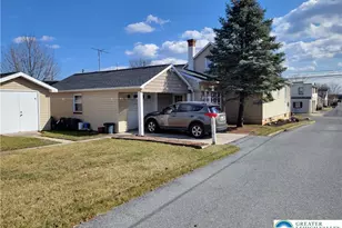 712 Chestnut St, Coplay Boro, PA 18037 - Photo 4