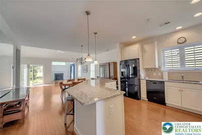 5351 Presidents Drive, Bethlehem City, PA 18017 - Photo 4