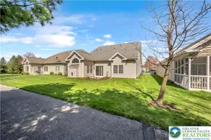 5351 Presidents Dr, Bethlehem City, PA 18017 - Photo 2