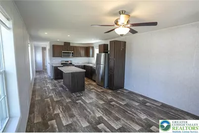 20 Court Street, Franklin Twp, PA 18235 - Photo 6