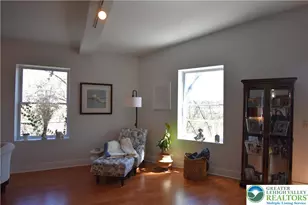 43 N Delaware Dr, Easton, PA 18042 - Photo 8