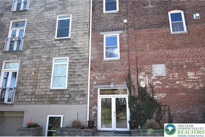 43 N Delaware Drive #3, Easton, PA 18042 - Photo 2