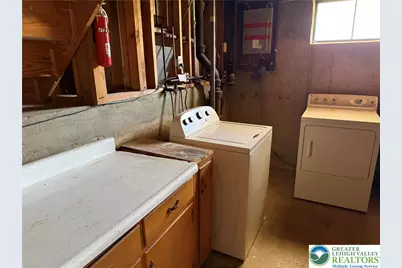 1556 Bayberry Lane, Bethlehem City, PA 18018 - Photo 2