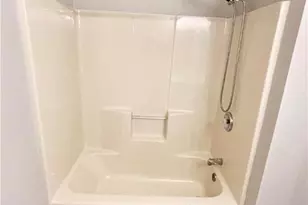 5517 Tanglewood Ln, Lower Macungie Township, PA 18106 - Photo 20