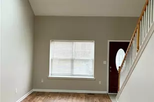 5517 Tanglewood Ln, Lower Macungie Township, PA 18106 - Photo 4