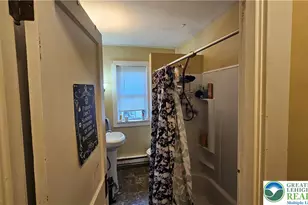 616 Lynn St, Fountain Hill Boro, PA 18015 - Photo 12