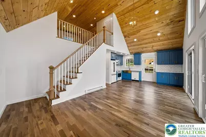 43 Lenape Trail, Upper Mt Bethel Twp, PA 18343 - Photo 2