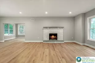 141 Lookout Ct, Henryville, PA 18332 - Photo 8