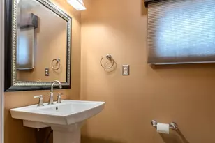 520 Maple St, Bethlehem City, PA 18018 - Photo 26