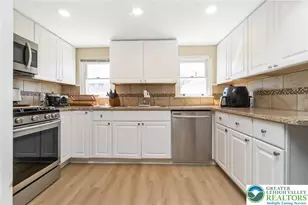 326 Henry St, Hellertown Boro, PA 18055 - Photo 6