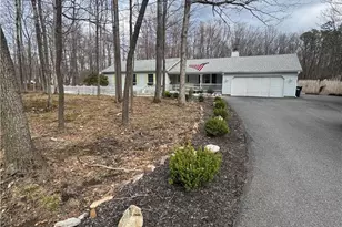 1220 Juno Dr, Chestnuthill Twp, PA 18330 - Photo 6