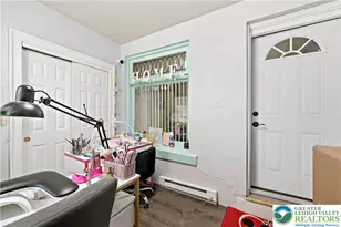 732 N 10th St, Allentown City, PA 18102 - Photo 2