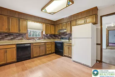 3875 Wellington Drive, Bethlehem Township, PA 18020 - Photo 10