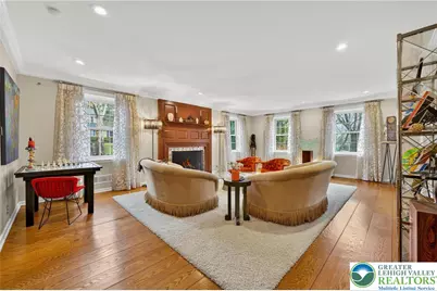 2011 Sycamore Street, Bethlehem City, PA 18017 - Photo 14