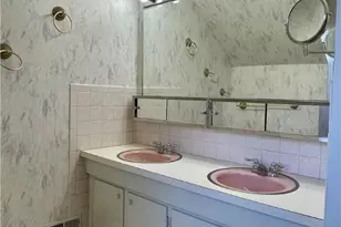 1331 Armstrong Rd, Bethlehem City, PA 18017 - Photo 36