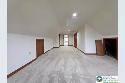 1645 Mark Twain Circle, Hanover Twp, PA 18017 - Photo 22