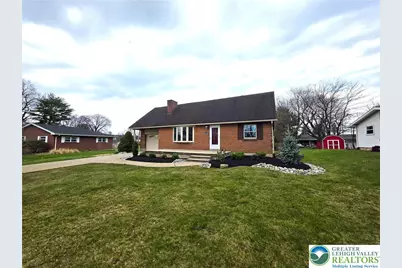 1645 Mark Twain Circle, Hanover Twp, PA 18017 - Photo 4