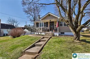 529 Oakwood St, Palmer Twp, PA 18045 - Photo 2