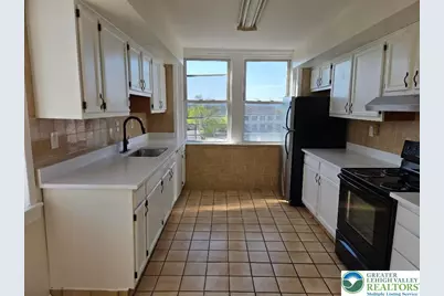 312 S 17th Street #4, Easton, PA 18042 - Photo 2