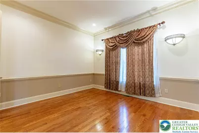 49 Crest Boulevard, Palmer Twp, PA 18045 - Photo 16