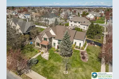 49 Crest Boulevard, Palmer Twp, PA 18045 - Photo 2