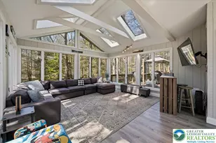 369 Sidney Ave, Coolbaugh Twp, PA 18346 - Photo 10