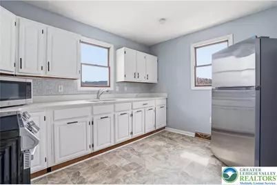 1818 E Susquehanna Street, Salisbury Township, PA 18103 - Photo 10