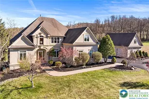 1572 Courtney Ct, Lower Saucon Township, PA 18055 - Photo 2