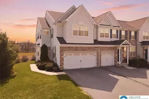 250 Redclover Ln, Allentown City, PA 18104 - Photo 2