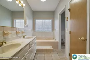267 Scenic Dr, Tobyhanna Twp, PA 18610 - Photo 14