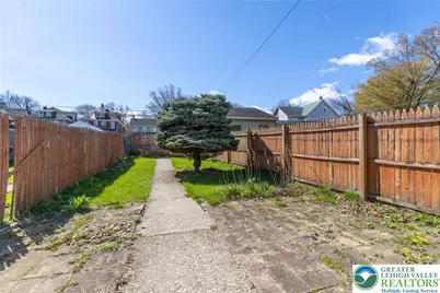 928 W Berwick Street, Easton, PA 18042 - Photo 14