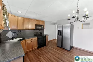 2427 Forest St, Wilson Boro, PA 18042 - Photo 6