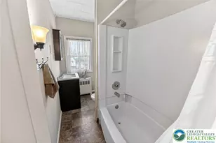 2427 Forest St, Wilson Boro, PA 18042 - Photo 18