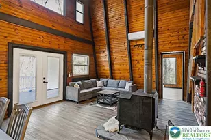 3257 Trafalgar Ave, Middle Smithfield, PA 18302 - Photo 4