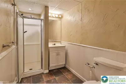 302 W Abbott Street, Lansford, PA 18232 - Photo 14