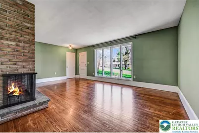 296 E Broad Street, East Stroudsburg, PA 18301 - Photo 16