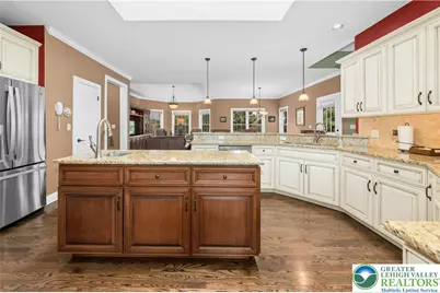 951 W Macada Road, Hanover Twp, PA 18017 - Photo 12