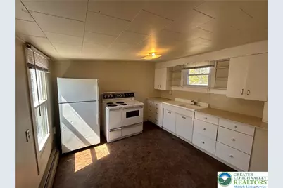 333 Hanover Street #Apt 2, Bethlehem City, PA 18018 - Photo 2