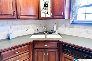 380 Faith Dr, Catasauqua Boro, PA 18032 - Photo 6