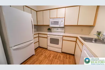 4655 Cheryl Drive, Hanover Twp, PA 18017 - Photo 12