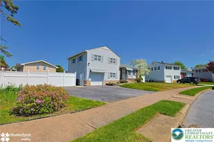 1572 Primrose Ln, Bethlehem City, PA 18018 - Photo 4