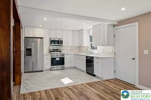 211 Geese Ct, Bushkill, PA 18324 - Photo 8